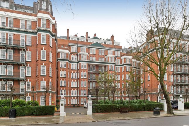 Flat to rent in St. Johns Wood Road, St. Johns Wood Court