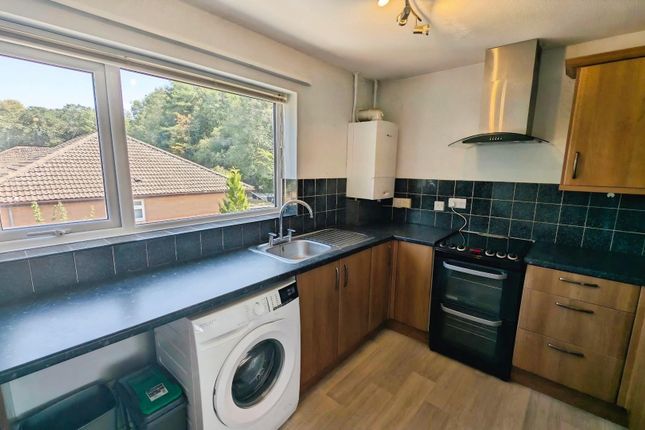 First Floor Flat, 14, Nuthatch Gardens, Bristol photo 2