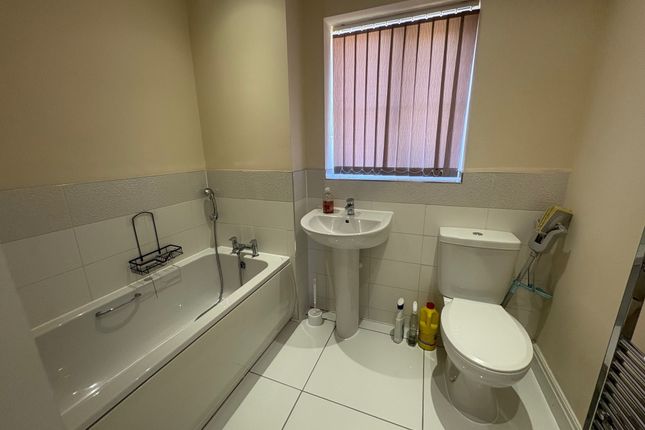 34, Holdenby Drive, Corby photo 5