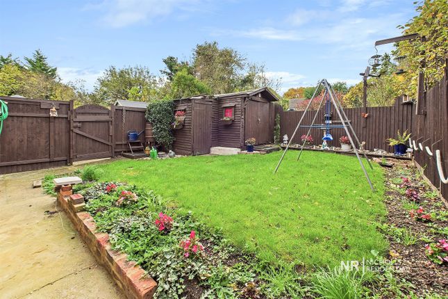11, Vernon Close, West Ewell photo 4