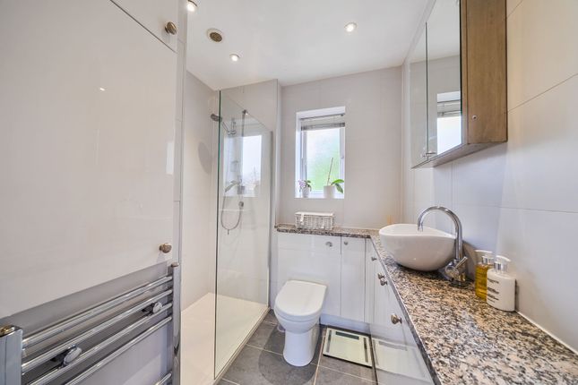 3 Anderson Close, Uxbridge photo 3