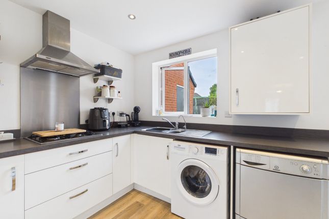 96, Richardson Way, Derby photo 2