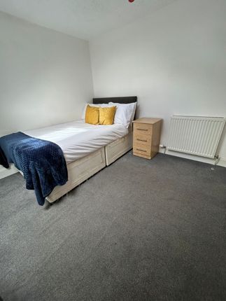 Flat 2FR, 1, West Bell Street, City Centre photo 4