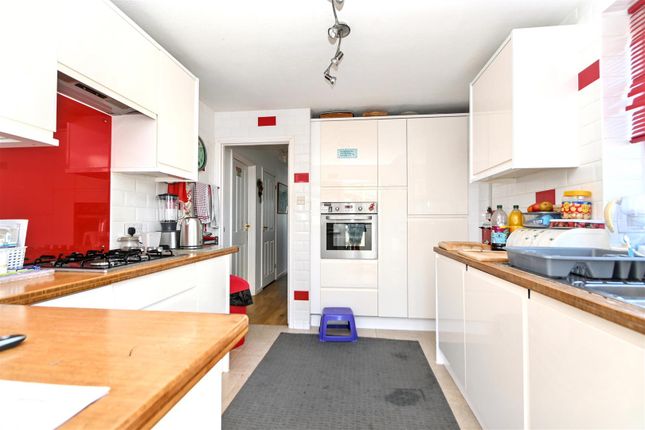 9, Willow Avenue, Hailsham photo 4