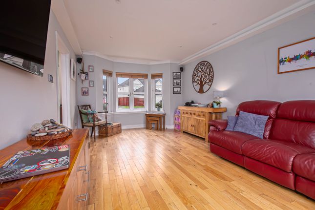 18, Curlew Gardens, Dunfermline photo 4