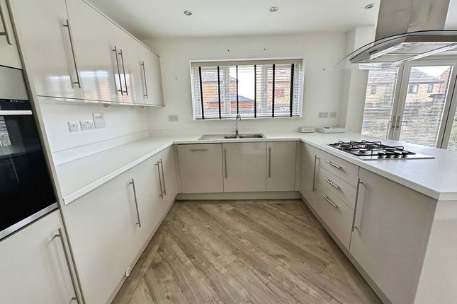 7, Holly Way, Morpeth photo 3