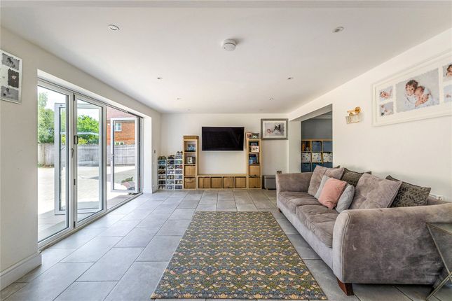 2, Mulberry Place, Dorking photo 4