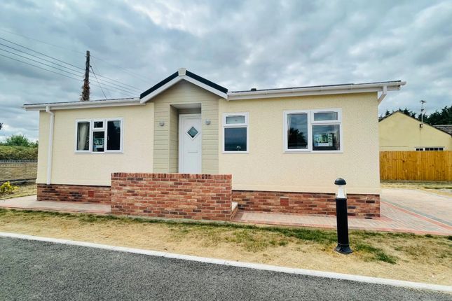 Mobile/park home for sale in Arkley Park, Barnet Road, Arkley, Barnet