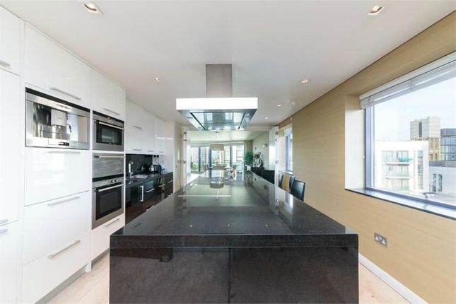 Flat for sale in 3 Hermitage Street, London