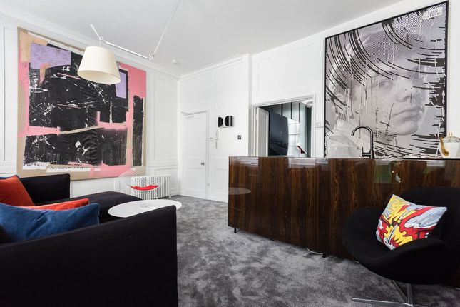 1-bed flat on Lexington Street, London, £695,000