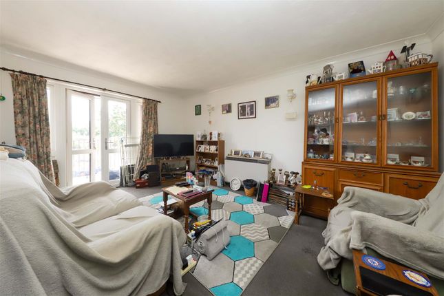Flat 5, 32 High Street, West Drayton photo 2