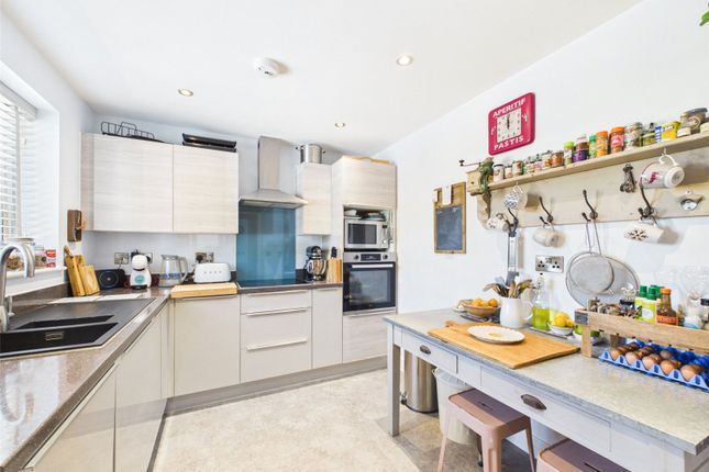 3, Moorview Close, Winkleigh photo 2