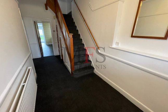 Terraced house to rent in Burns Way, Hounslow