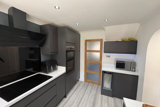 16,, Ferndale Road, Wolverhampton photo 5