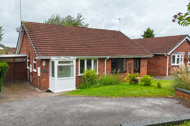 2-bed house on 39, Chatsworth Drive, Burton-on-trent, £200,000