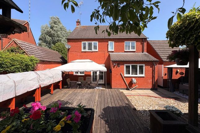 7, Acre Close, Northamptonshire photo 2