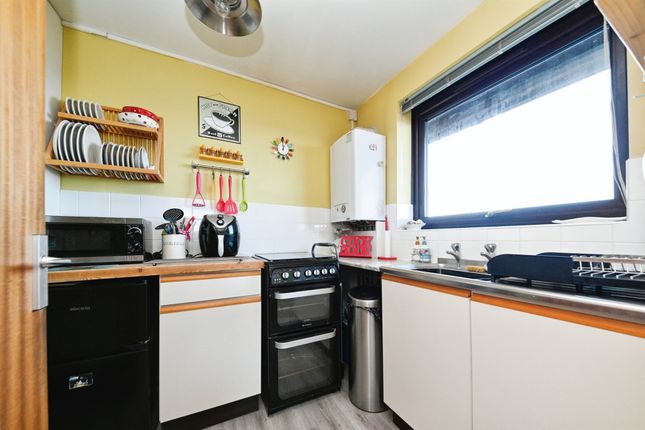 Flat 16, Harlequin House, Le Strange Terrace, Hunstanton photo 2