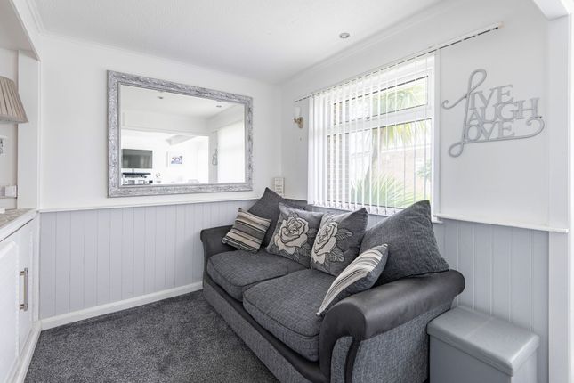 121 Sundowner, Hemsby photo 3