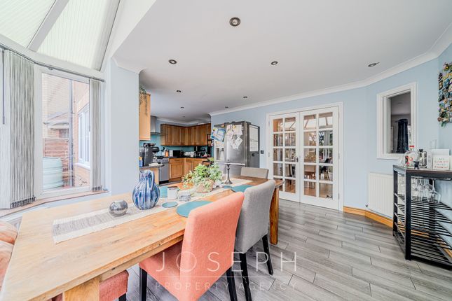 4 Broadlands Way, Ipswich photo 3