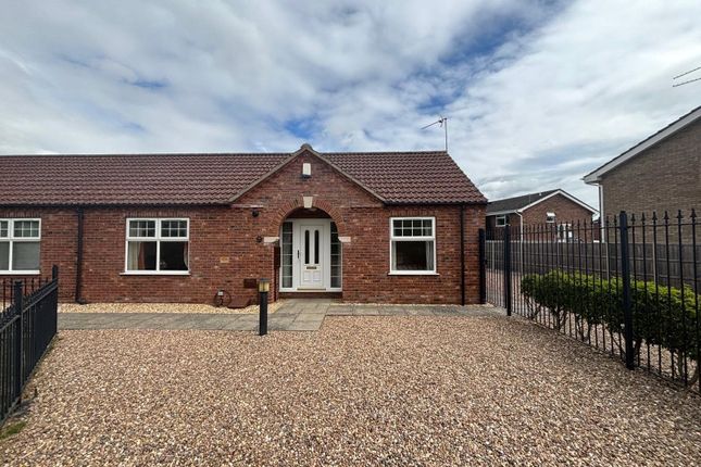 2-bed bungalow on 60, Ashton Hall Drive, Lincolnshire, £180,000