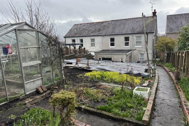 3, Waterloo Terrace, Ammanford photo 4