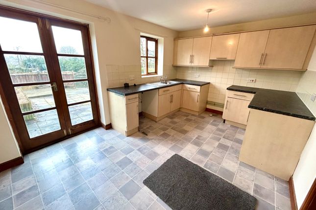 Manor House Close, Powys photo 3