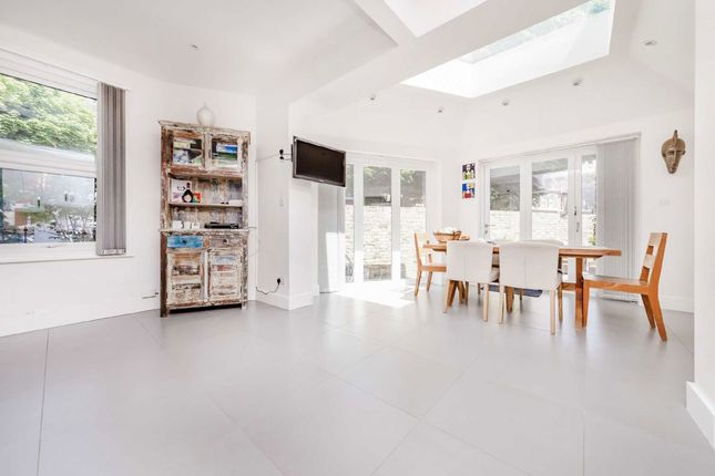 34, Alexandra Road, London photo 4
