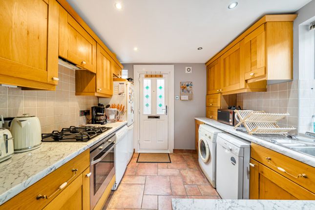 16, Malmesbury Close, Pinner photo 4
