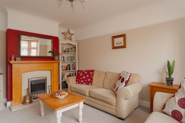 53, Fairfield Drive, Dorking photo 3