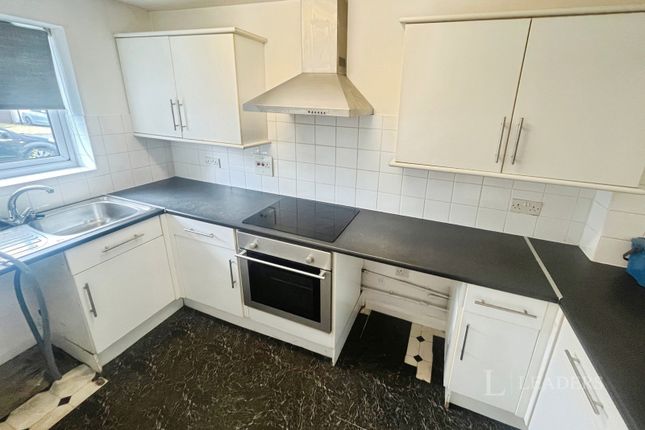17, Evergreen Way, Bedfordshire photo 3
