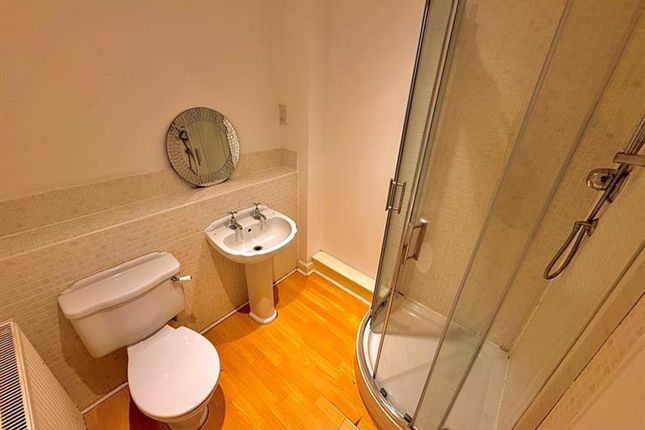 8 Regency Court Grove Lane, Altrincham photo 5