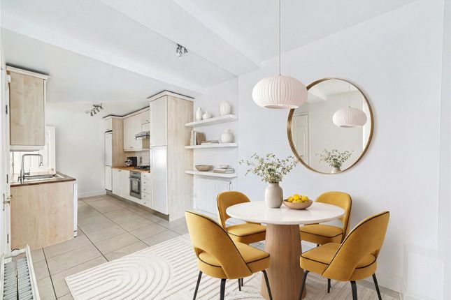 Flat 2, 53, Mountwood House, Ealing photo 4