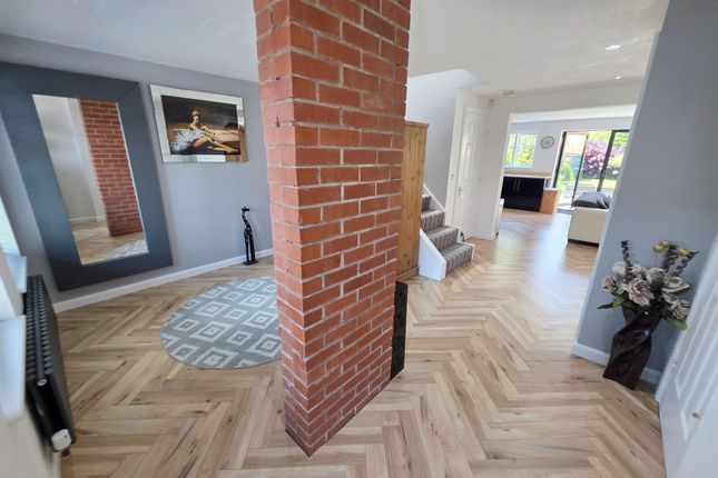 35 Brander Close, Doncaster photo 5