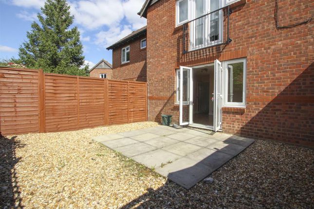 5, Caraway Close, Milton Keynes photo 4