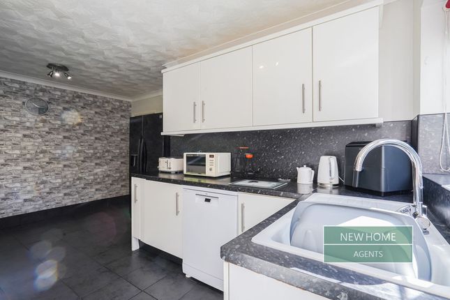 10, Magnolia Rise, Immingham photo 4