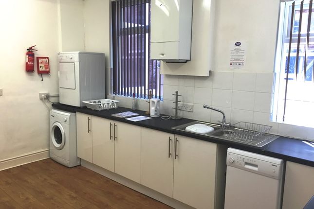 Shared accommodation to rent in Great Cheetham Street West, Salford