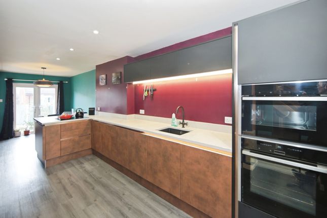 46, Temple Way, West Midlands photo 2
