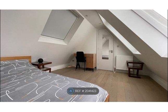 Room to rent in Charter Buildings, London