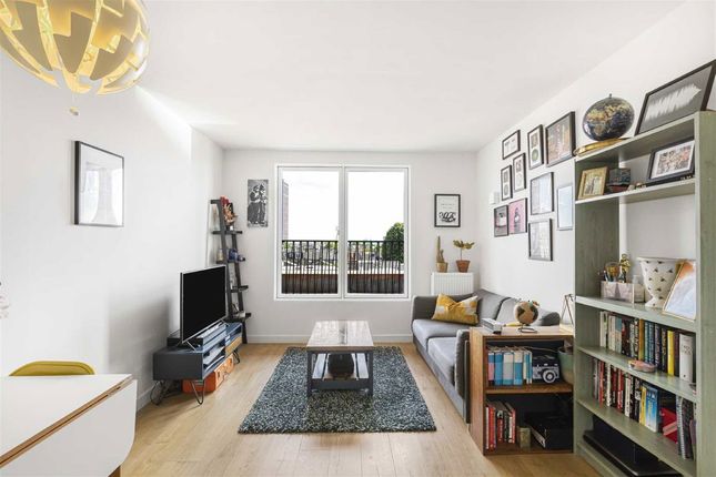 Flat 45, 47, Gainsford Road, London photo 2