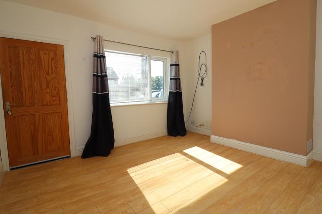 154, Muglet Lane, Rotherham photo 2