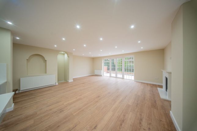 1 Mallory Court Belgrave Road, Altrincham photo 2