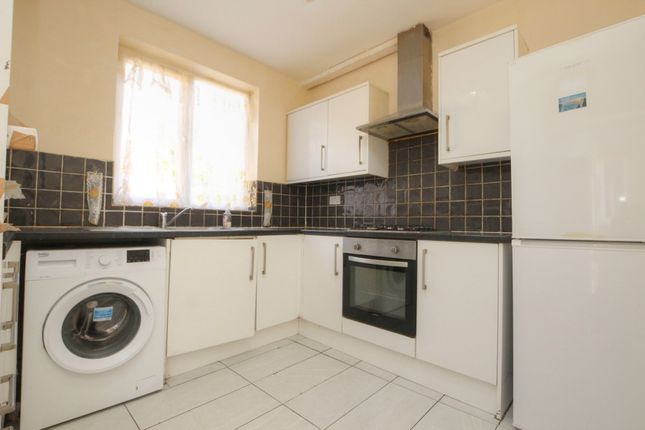 40, Vivian Avenue, Wembley photo 4