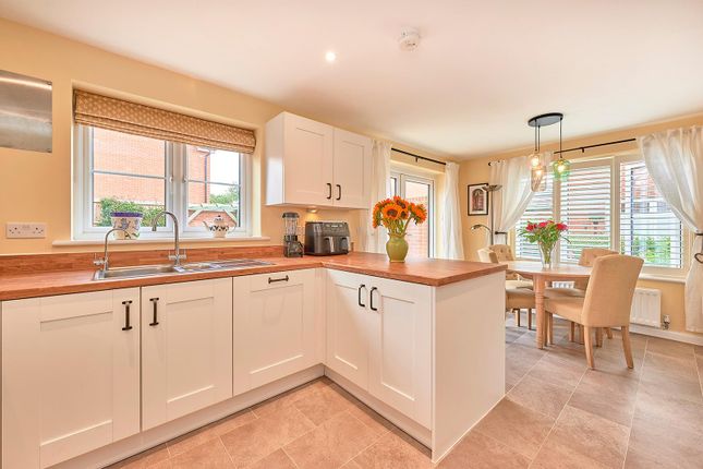 1, Haylock Drive, Bishop's Stortford photo 4