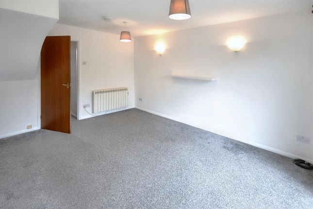 19, Limoges Court, Duston photo 5
