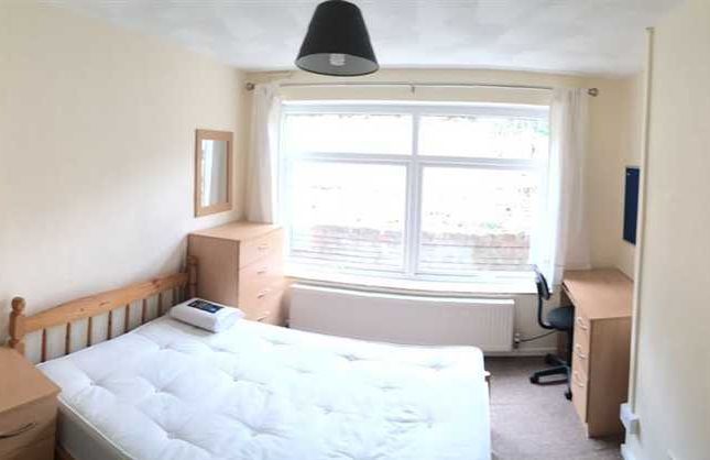 End terrace house to rent in Uplands, Canterbury