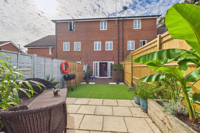 10, Sarnia Close, Peacehaven photo 3