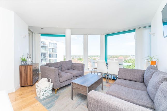 Flat for sale in High Point Village, Station Approach, Hayes