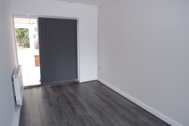 11, Longwood Rise, Wolverhampton photo 3