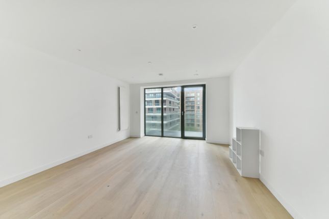 Flat for sale in Fairwater House, Royal Wharf