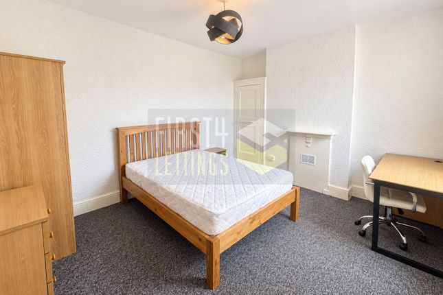 Clarendon Park Road, Leicester photo 3